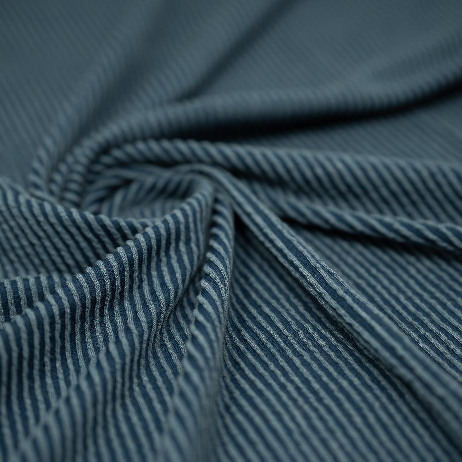 http://www.bluemoonfabrics.com/cdn/shop/products/Ribknit-Poseidon-Blue-03.jpg?v=1657818392