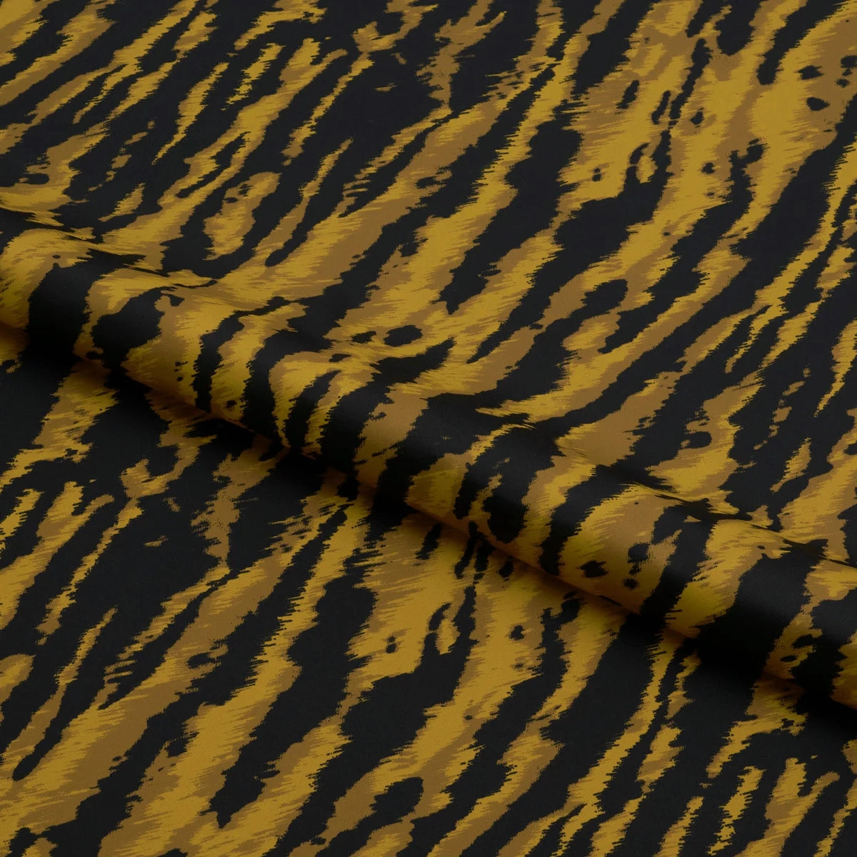 Tela de licra estampada de rayas de tigre | Blue Moon Fabrics