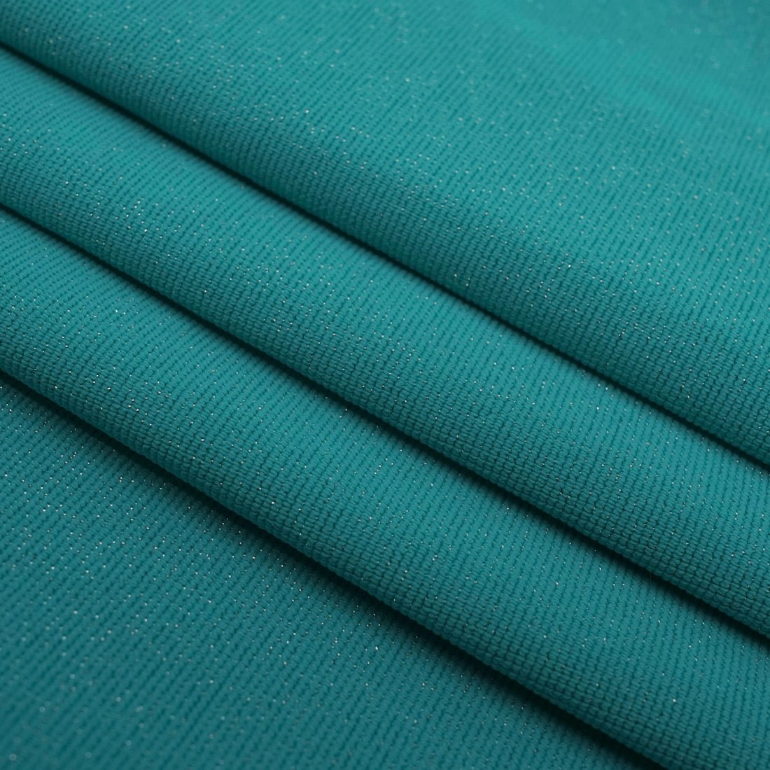 #color_light turquoise/silver