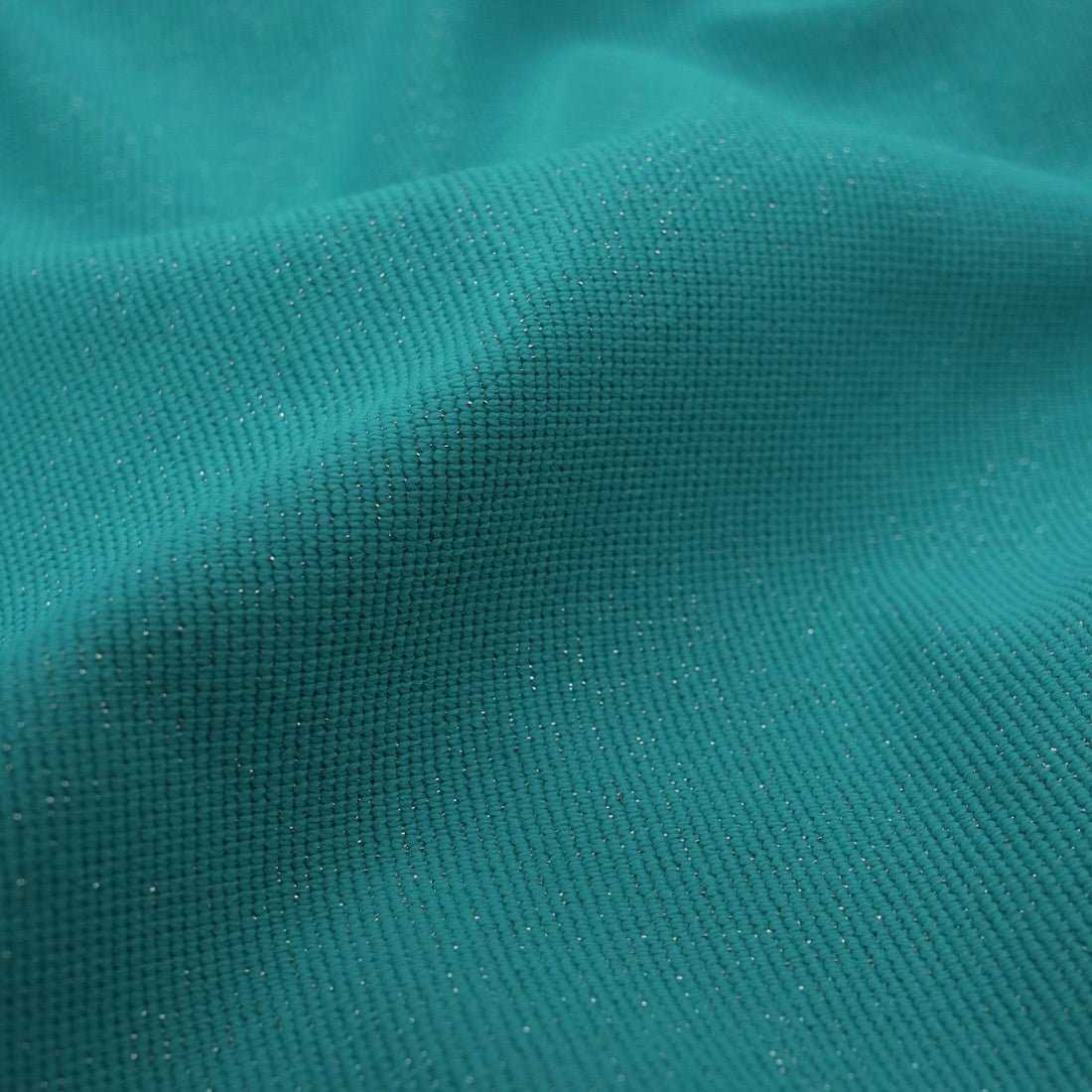 #color_light turquoise/silver