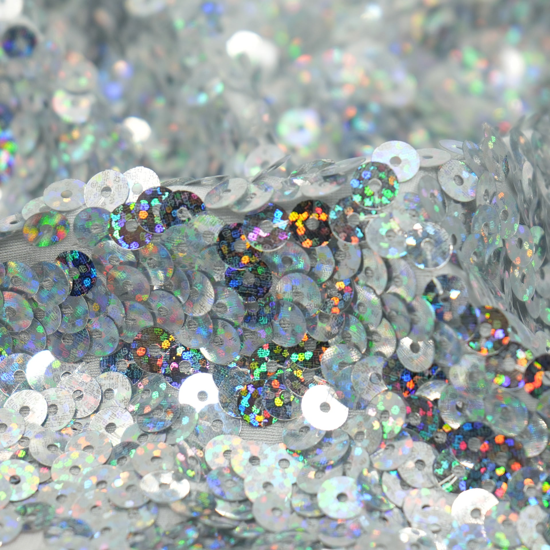 #color_holo silver