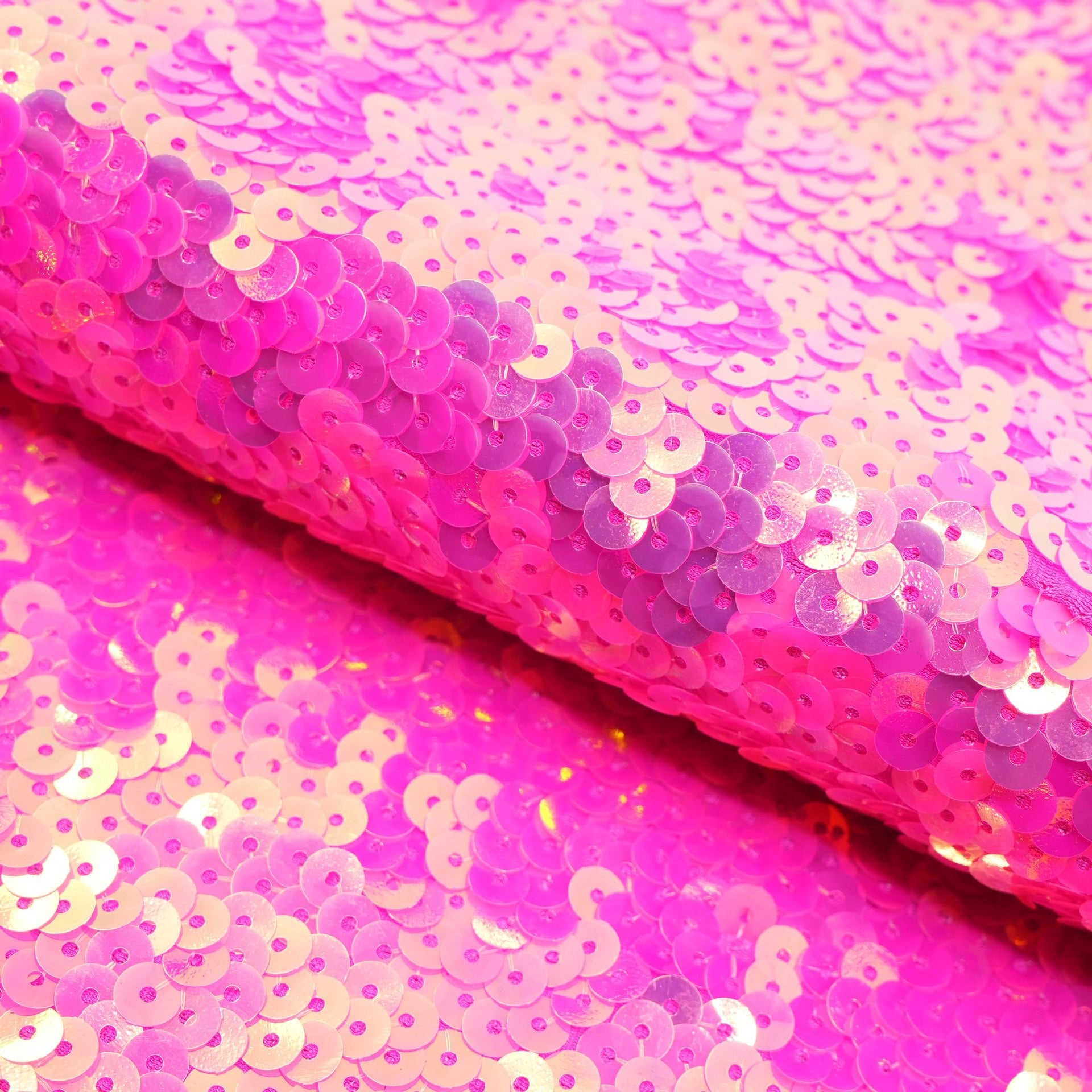 #color_irid fuchsia