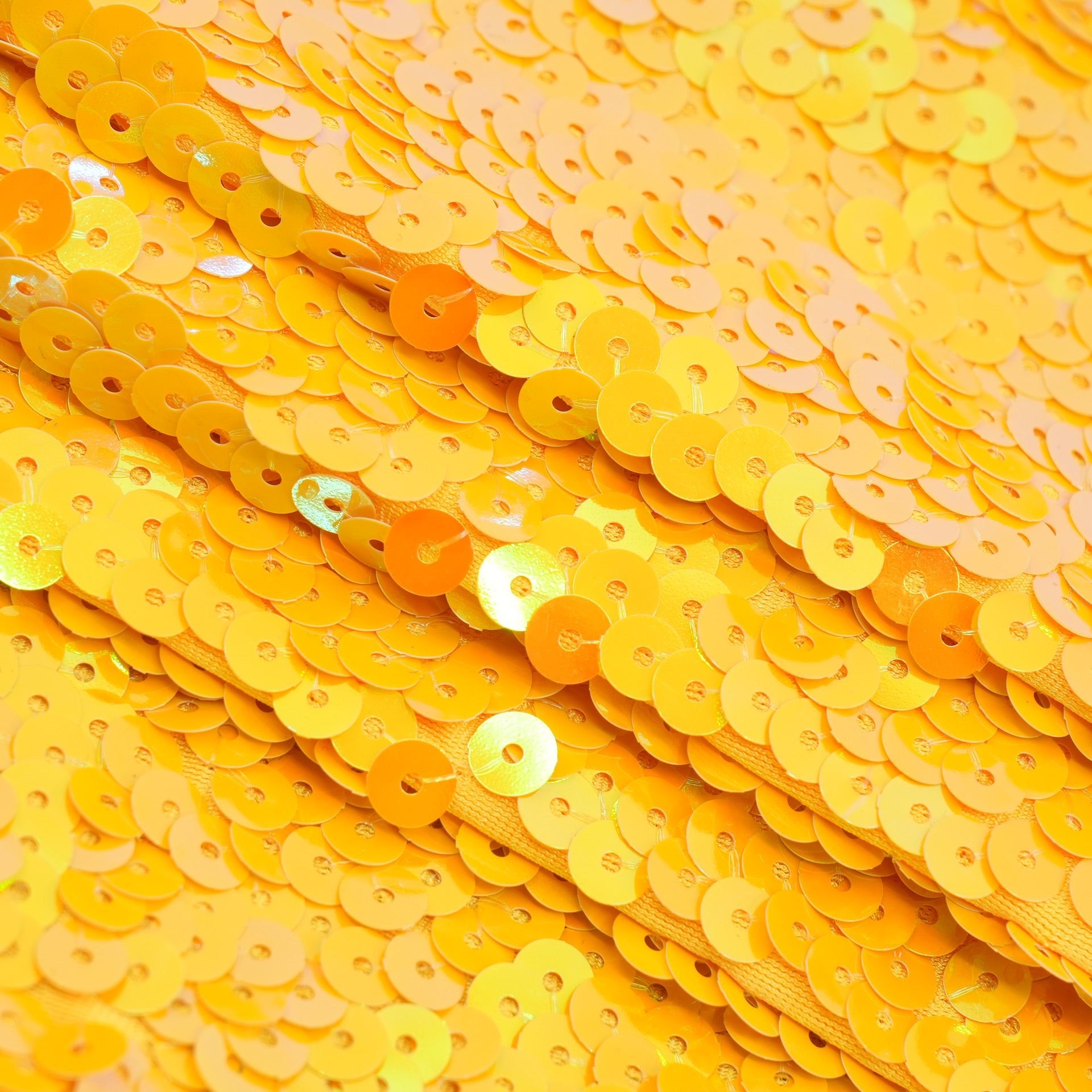 #color_irid yellow
