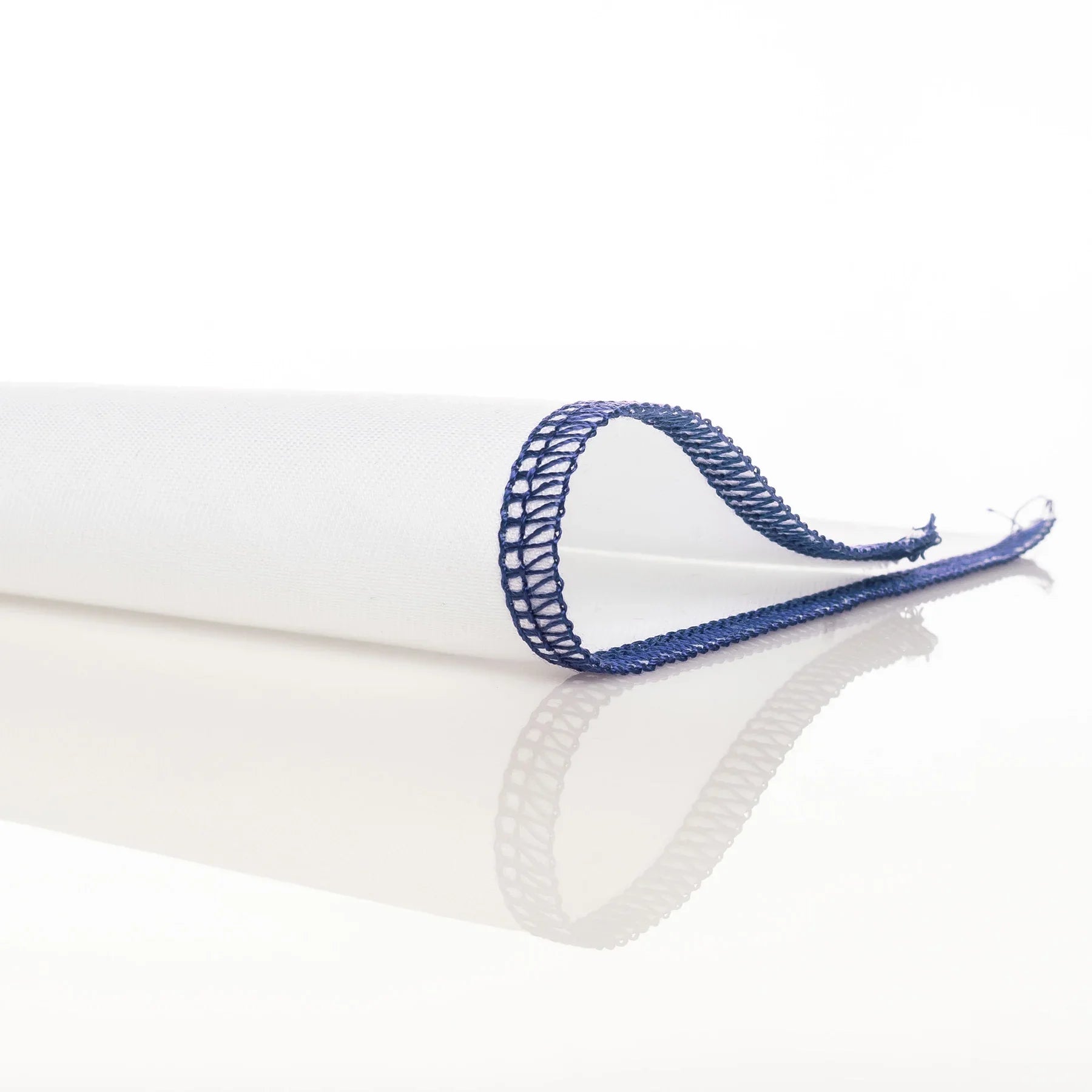 HUSQVARNA VIKING AMBER Air S | 400 Overlock Machine