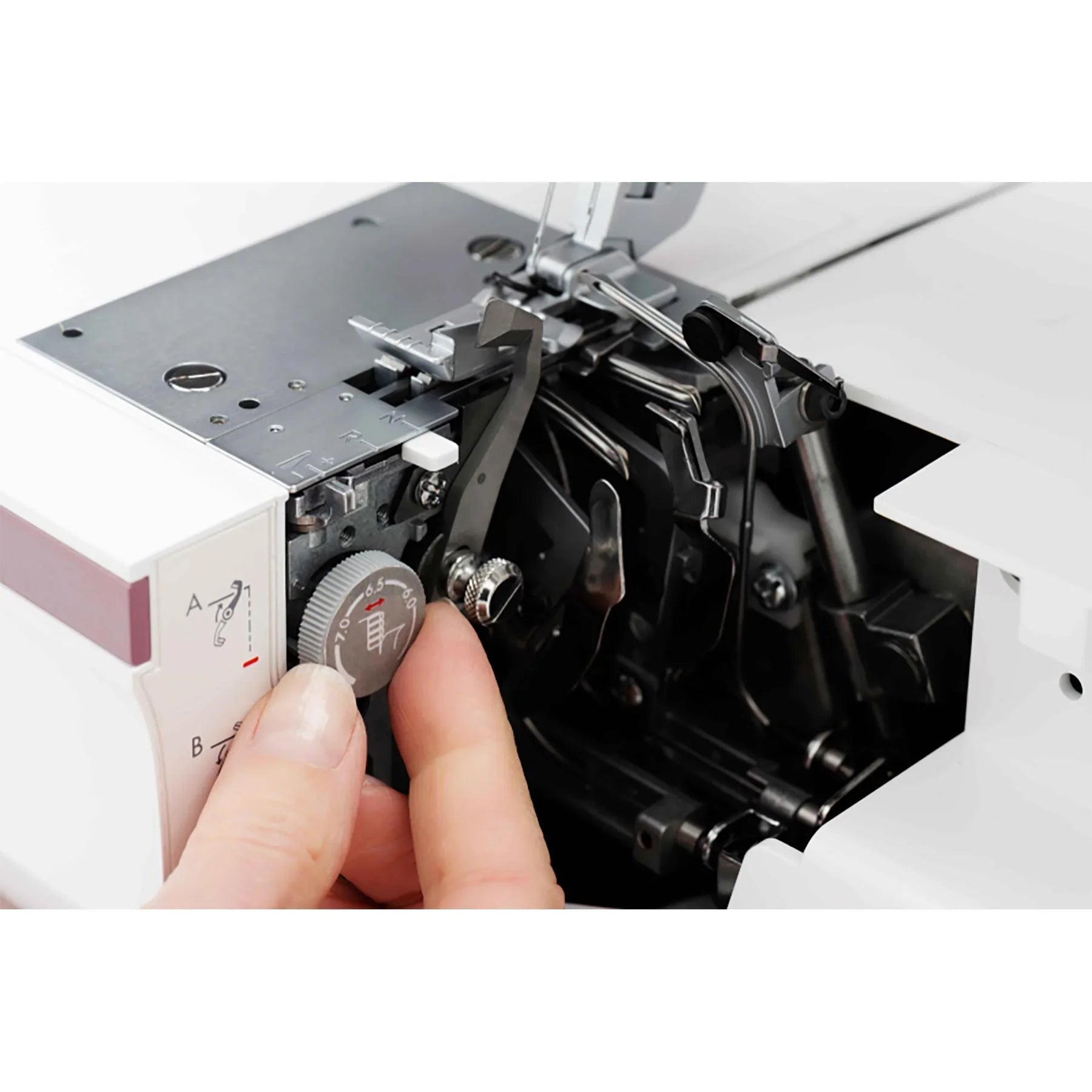 A Sample of HUSQVARNA VIKING AMBER Air S | 500 Coverlock Machine.