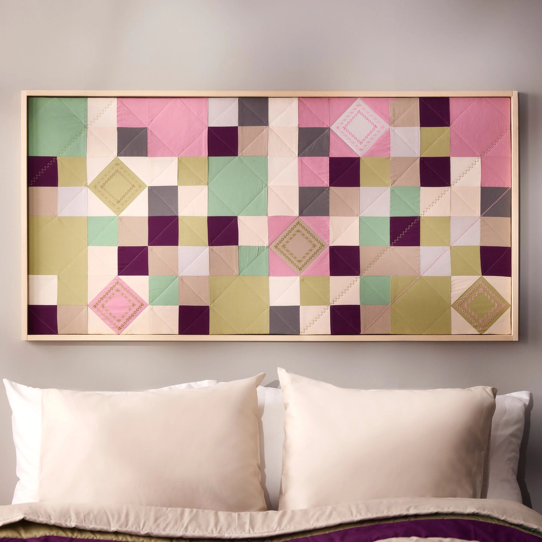 Sample work of HUSQVARNA® VIKING® TOPAZ™ 55Q Sewing Machine.