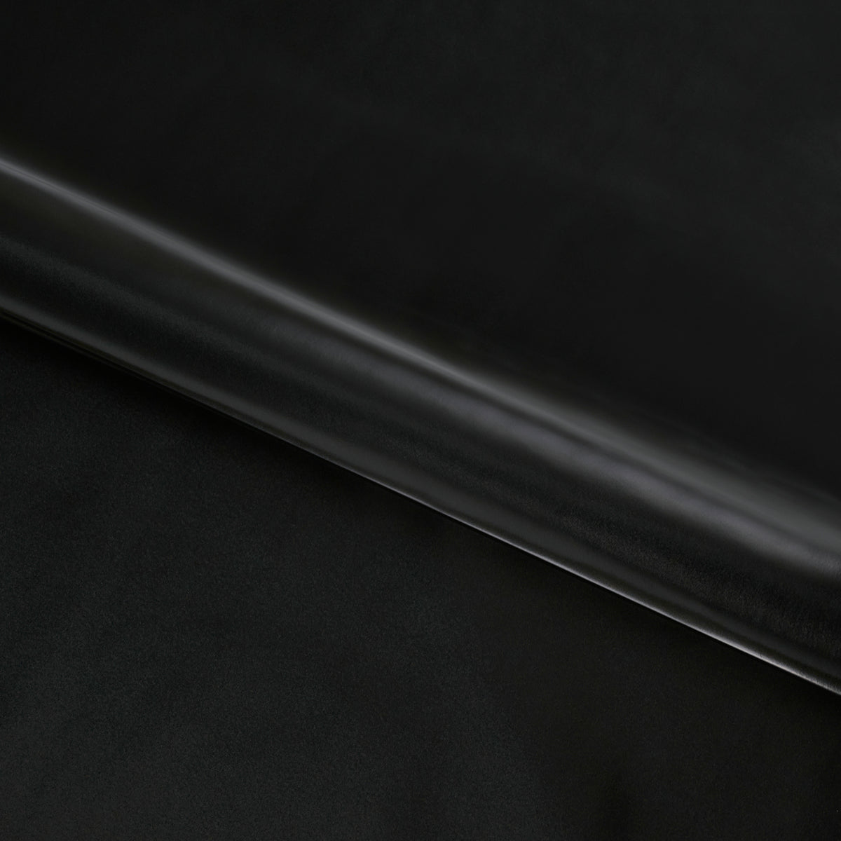 #color_pearl black