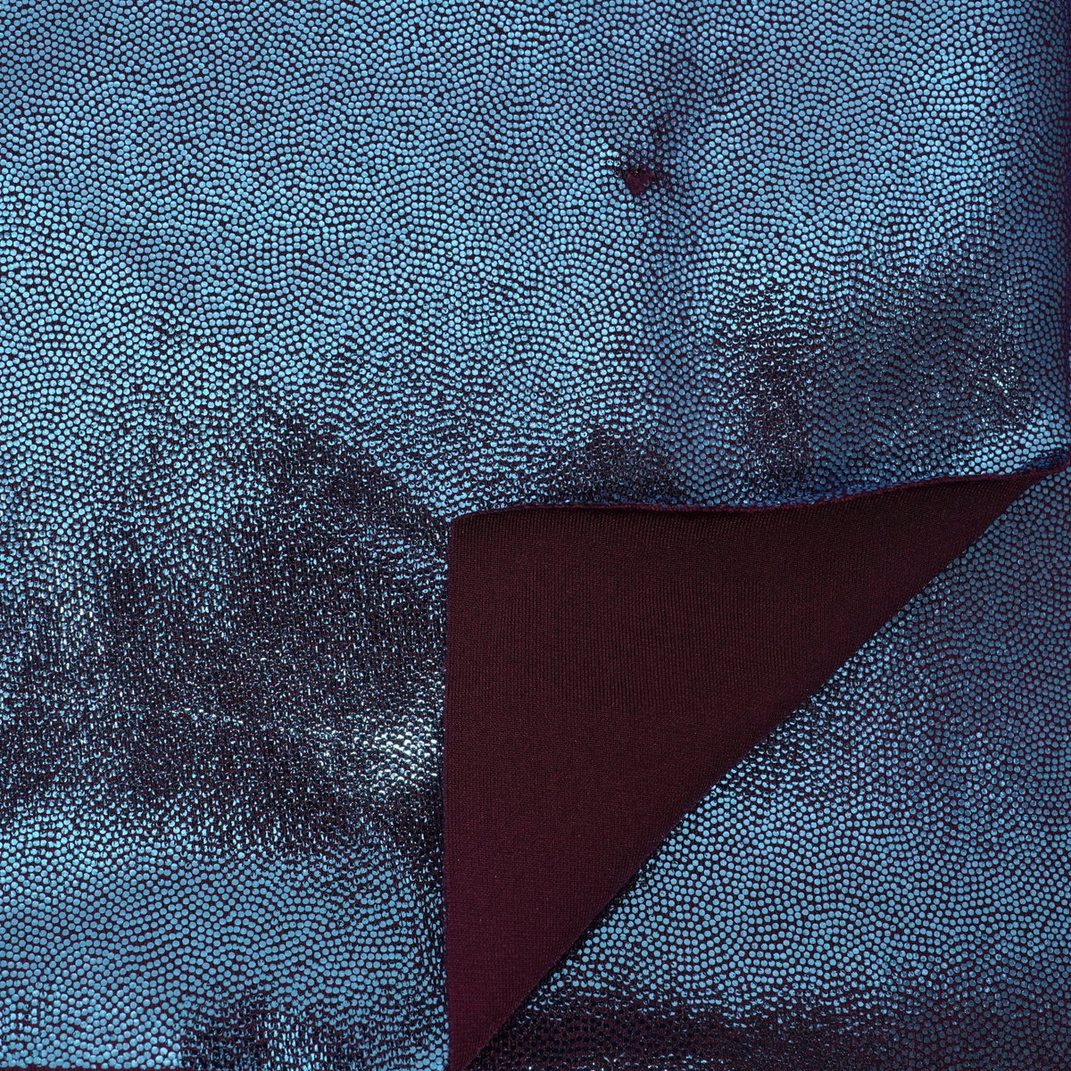 #color_burgundy/dim blue