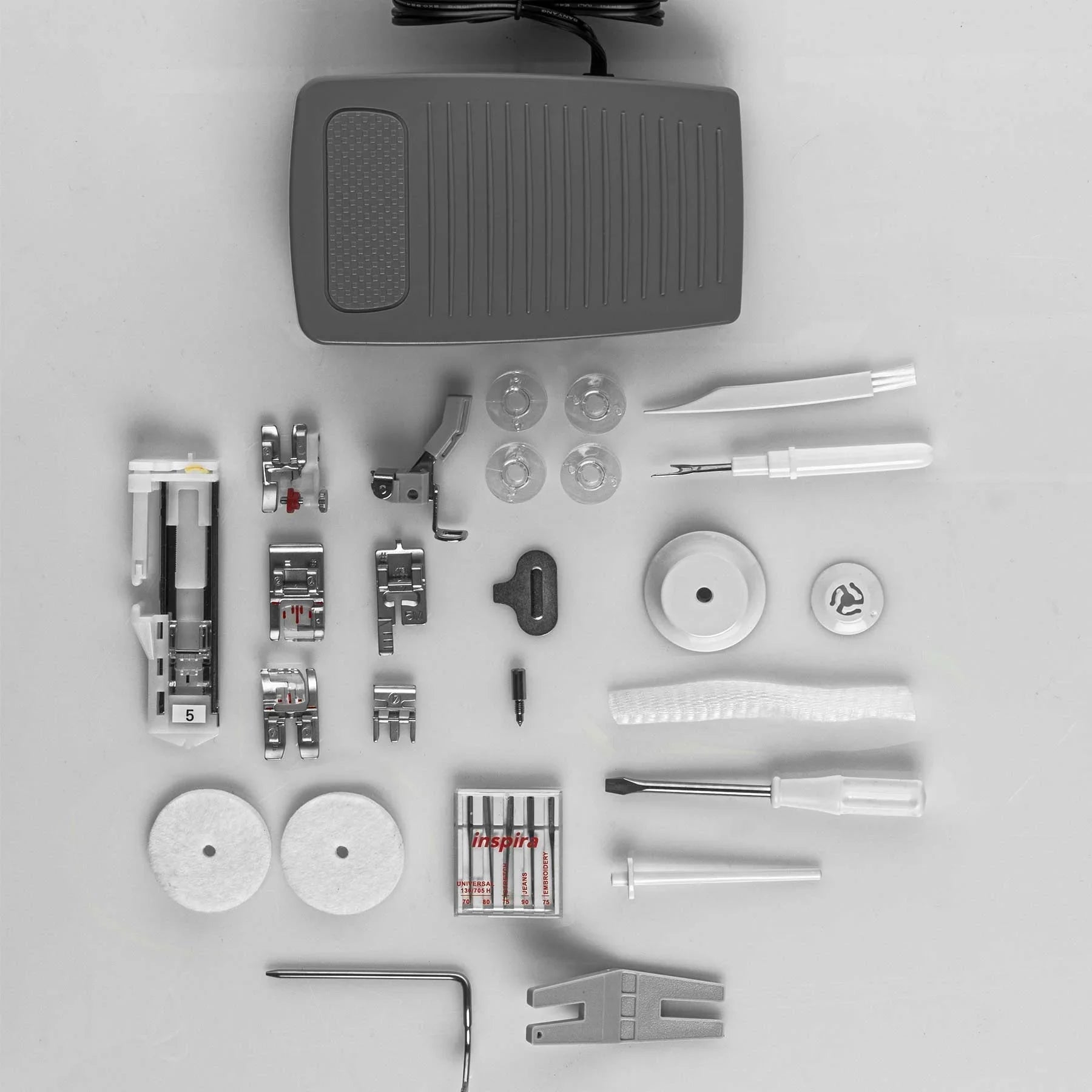 Accessories included in PFAFF ambition 635 Sewing Machine.