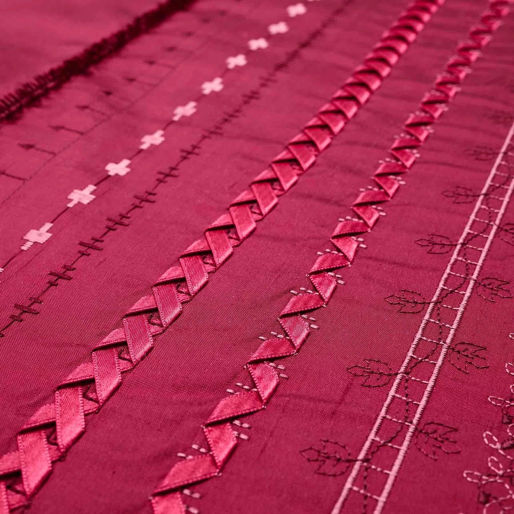 A sample of PFAFF® quilt expression™ 725 Sewing Machine.