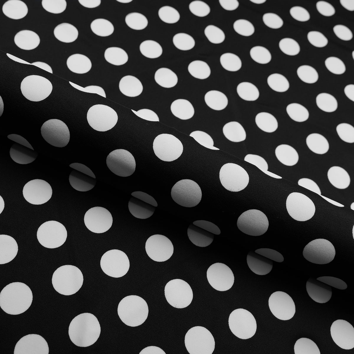 #color_black/white