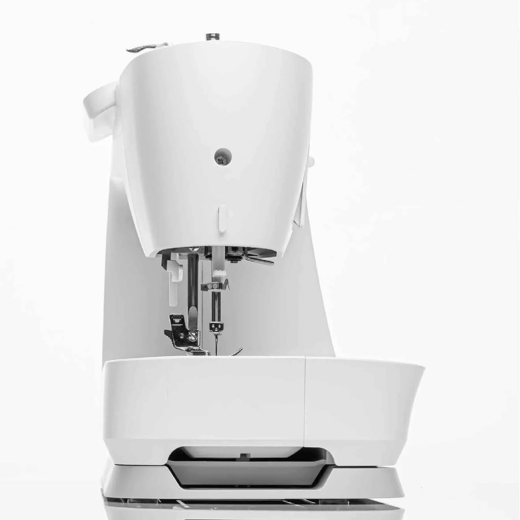 A Sample of the SINGER C7250 Sewing Machine with Extension Table.