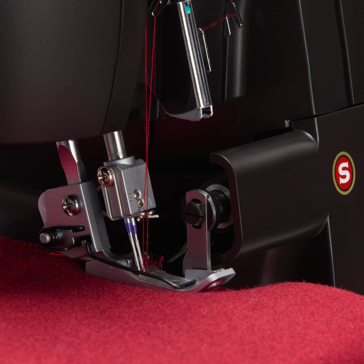 A sample of SINGER® HD0500S Classic Black Serger.