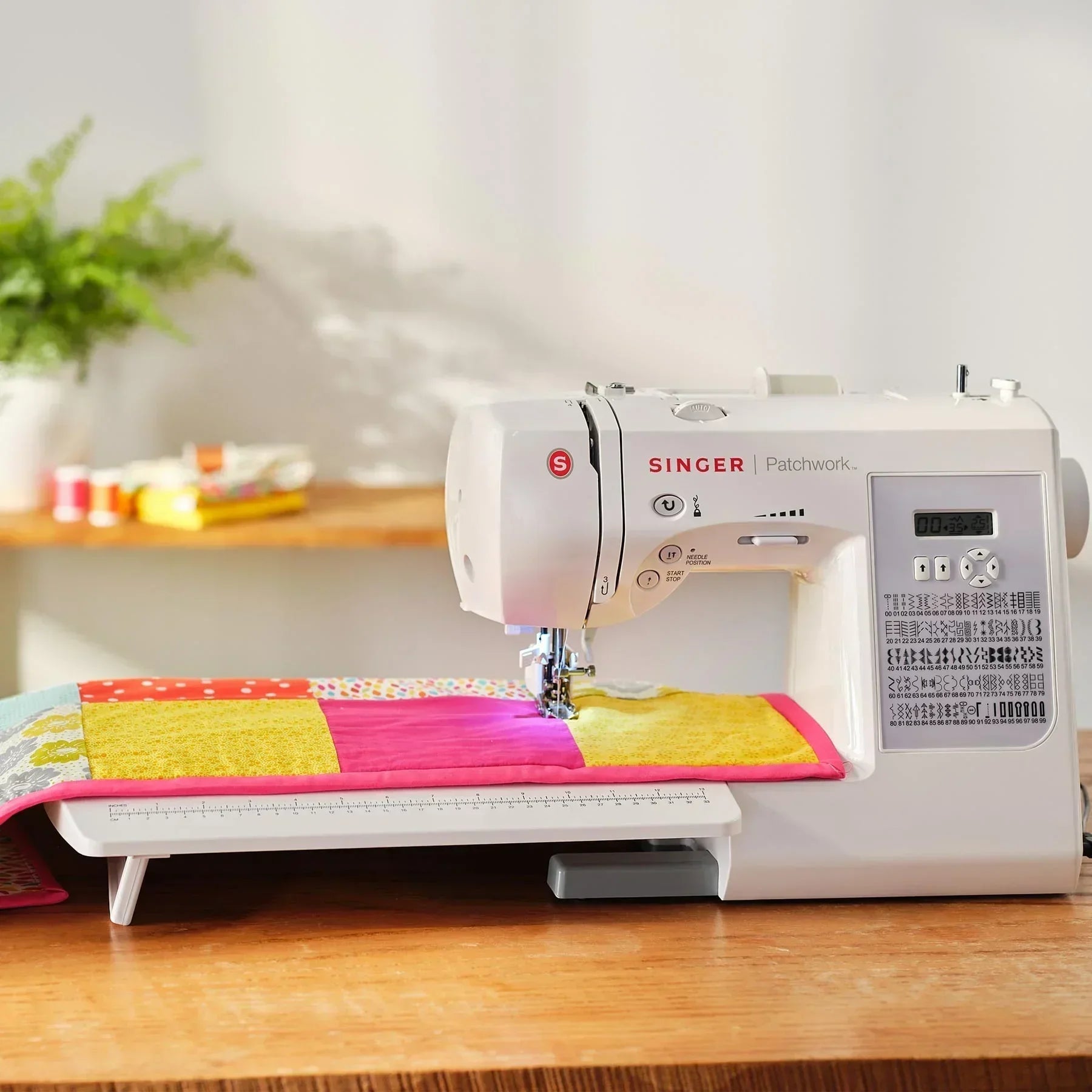 A Sample of the SINGER Patchwork 7285Q Sewing & Quilting Machine.