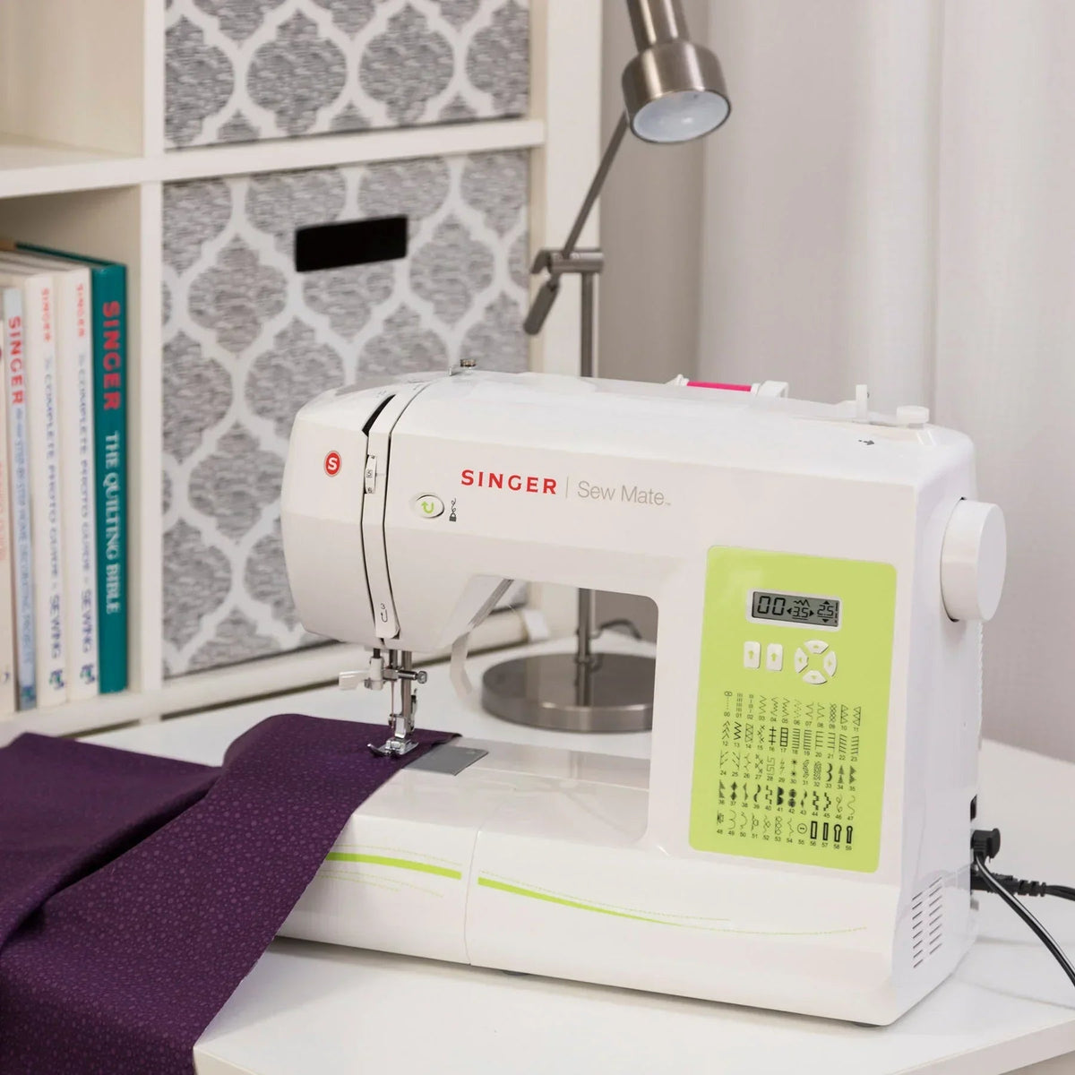 A sample of SINGER Sew Mate 5400 Sewing Machine sewing fabric.