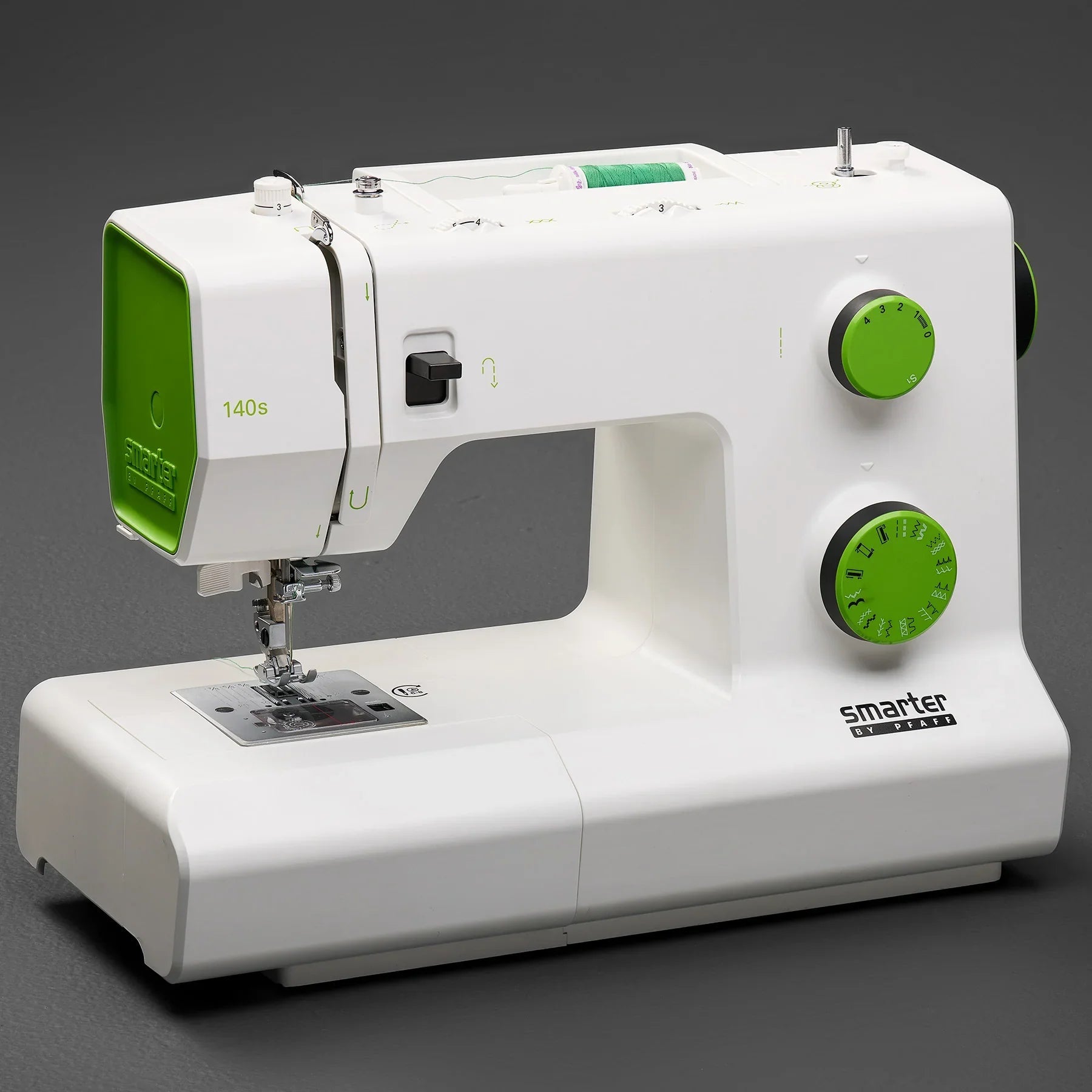 Máquina de coser SMARTER BY PFAFF 140s