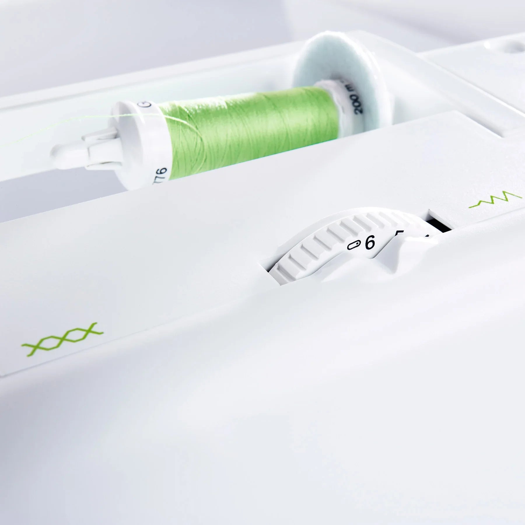 Máquina de coser SMARTER BY PFAFF 140s