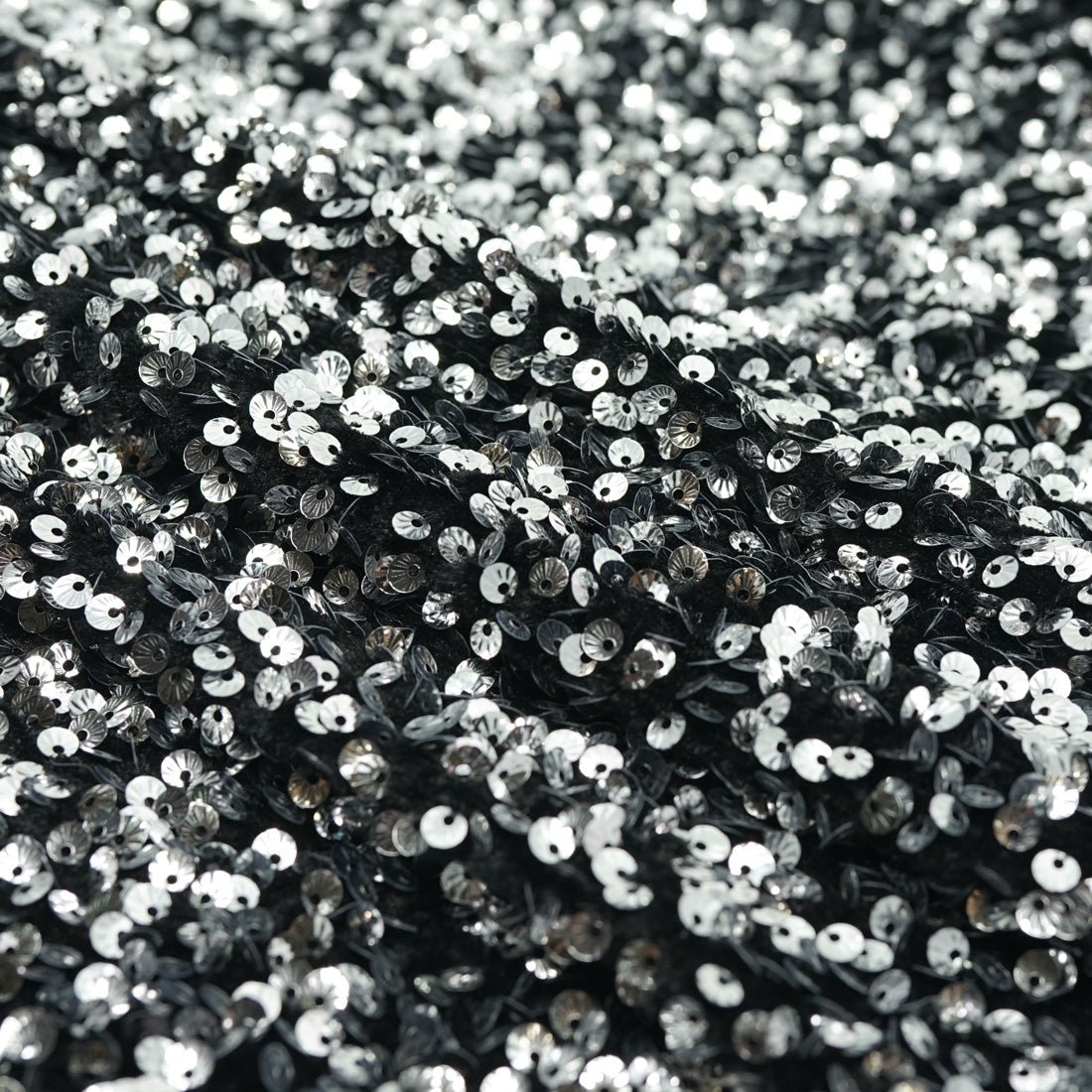#color_black/silver