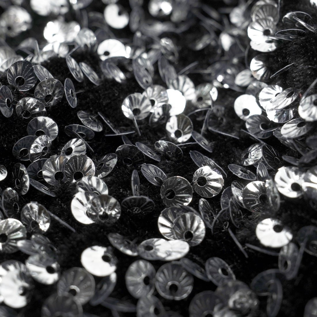 #color_black/silver
