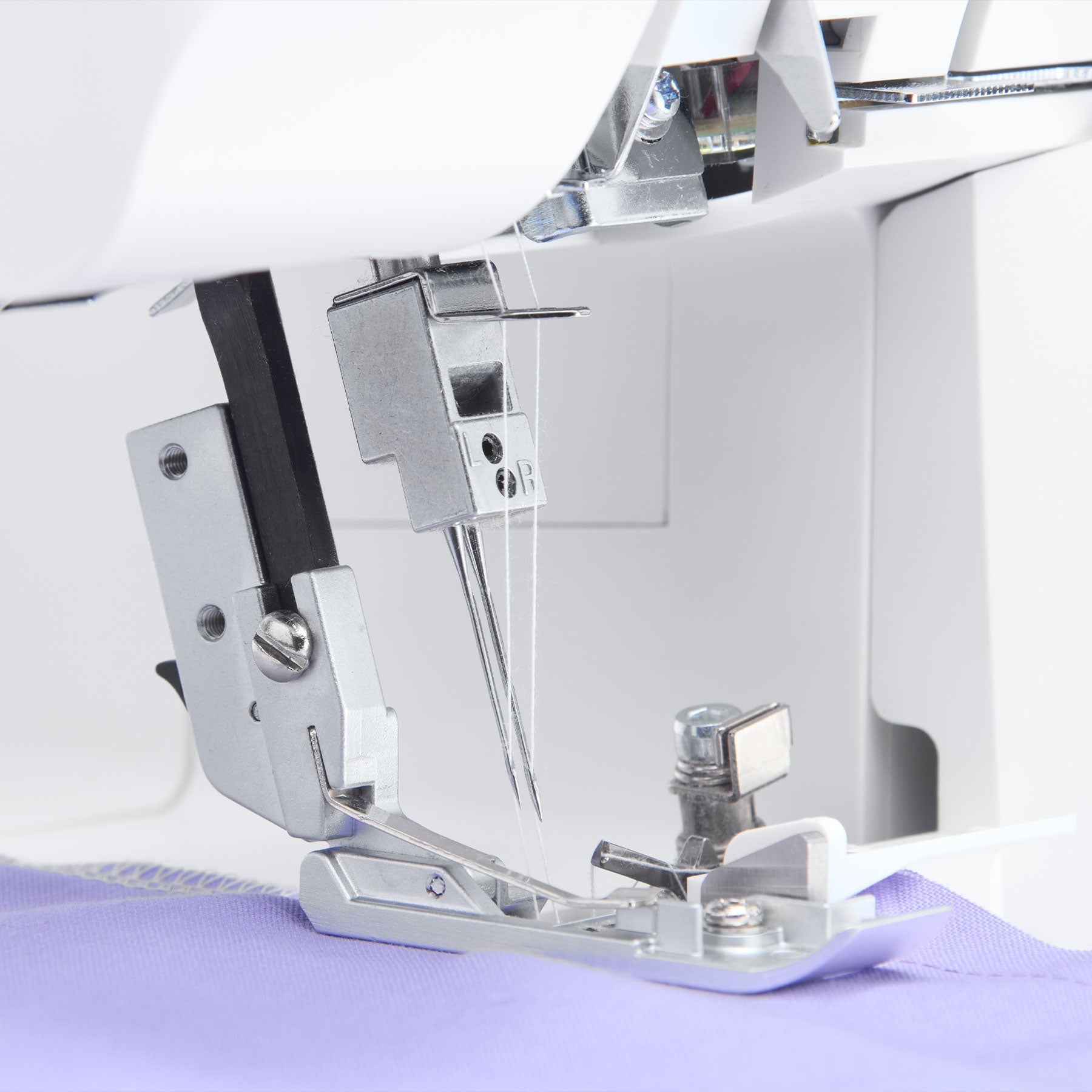 SINGER® S0600 Serger