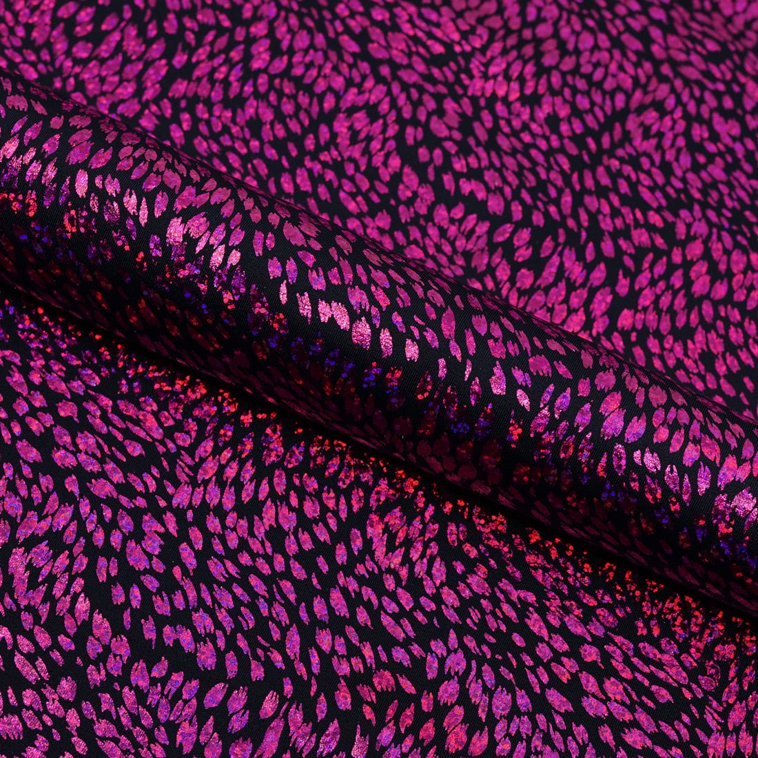 #color_black/fuchsia