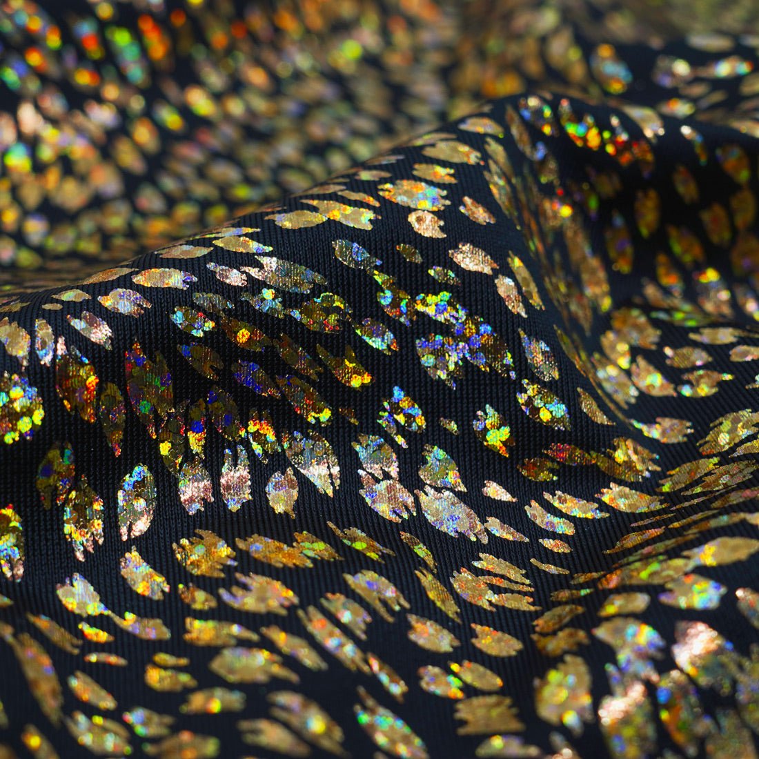 #color_black/gold