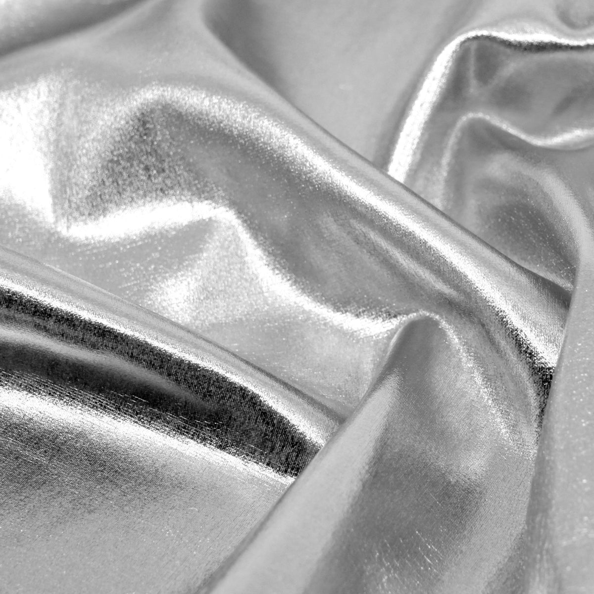 #color_S. White/Silver