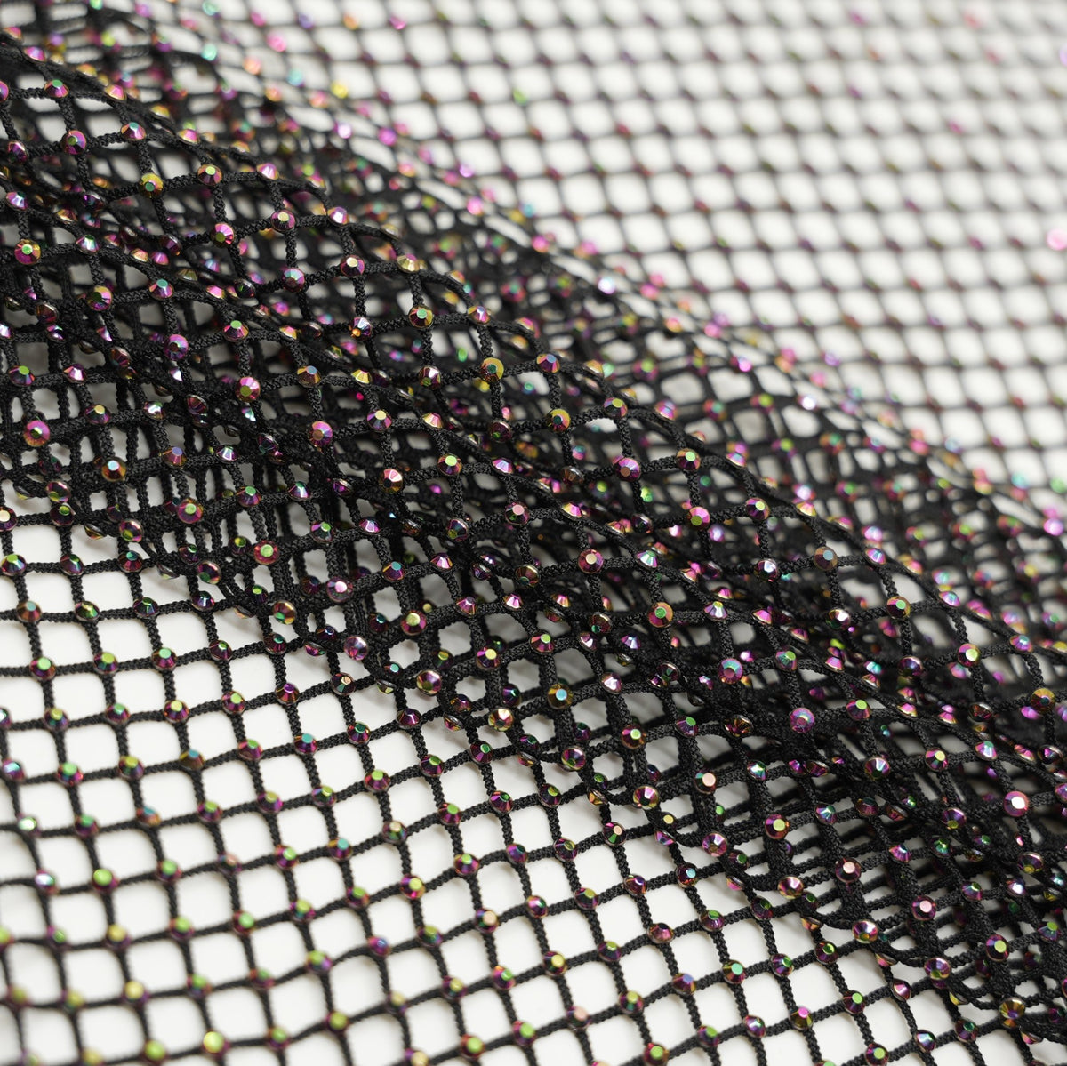 #color_irid/black