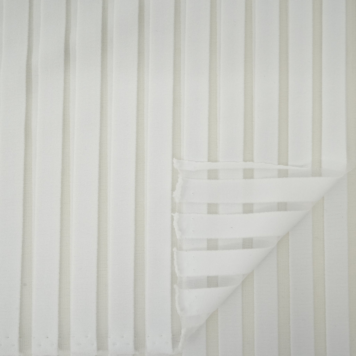 #color_white