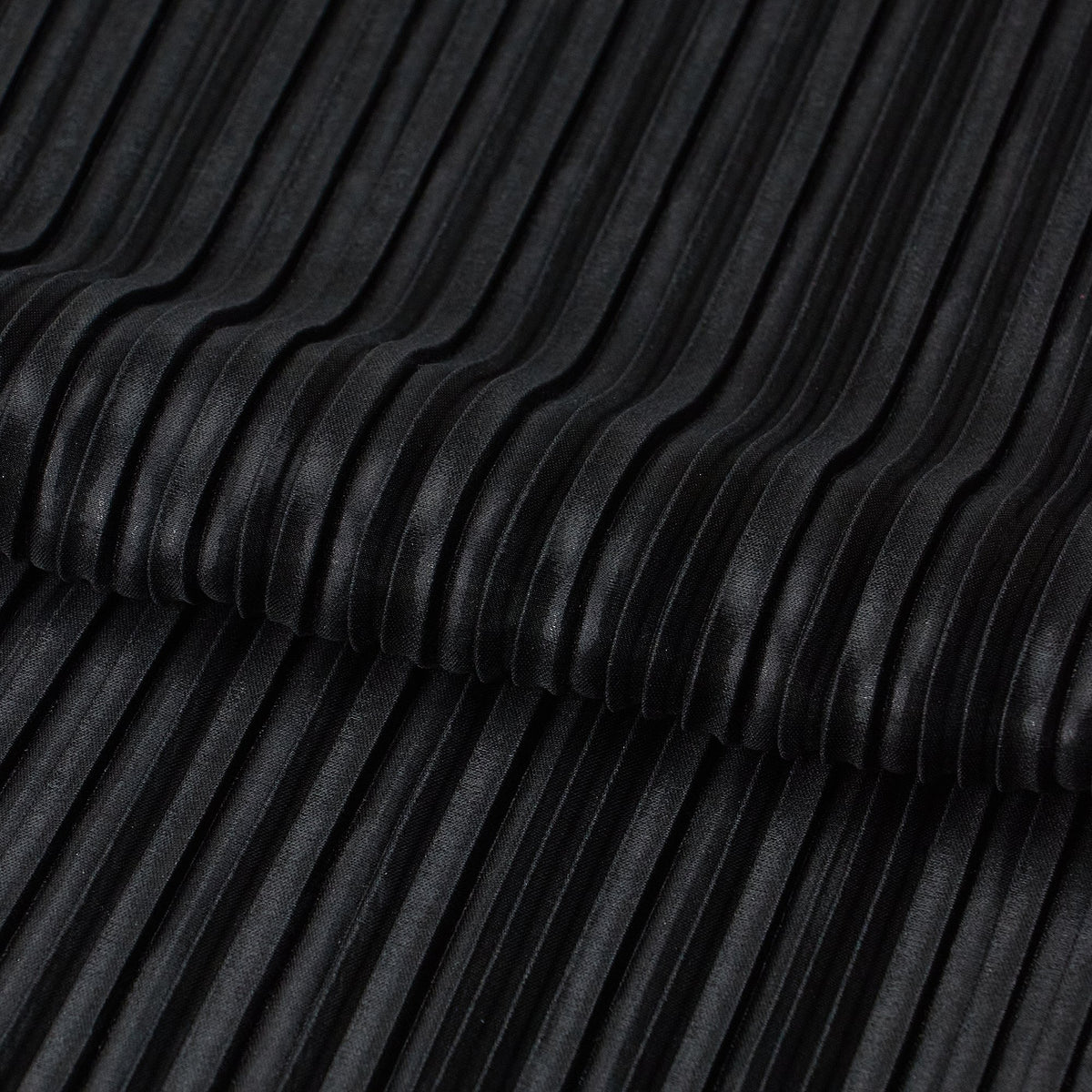 #color_black/black