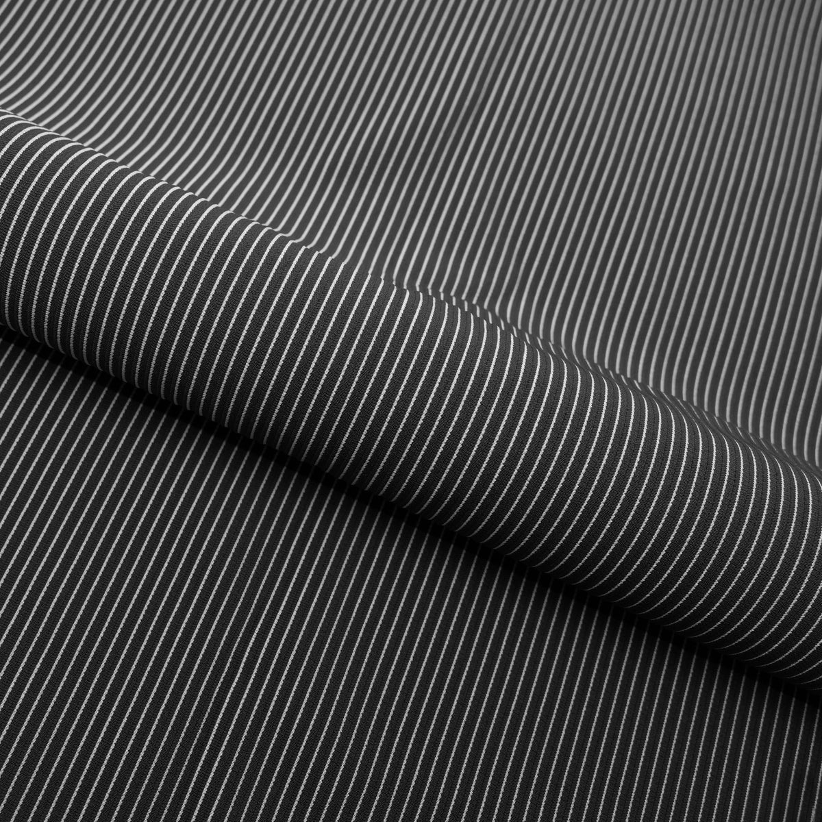 #color_black/white
