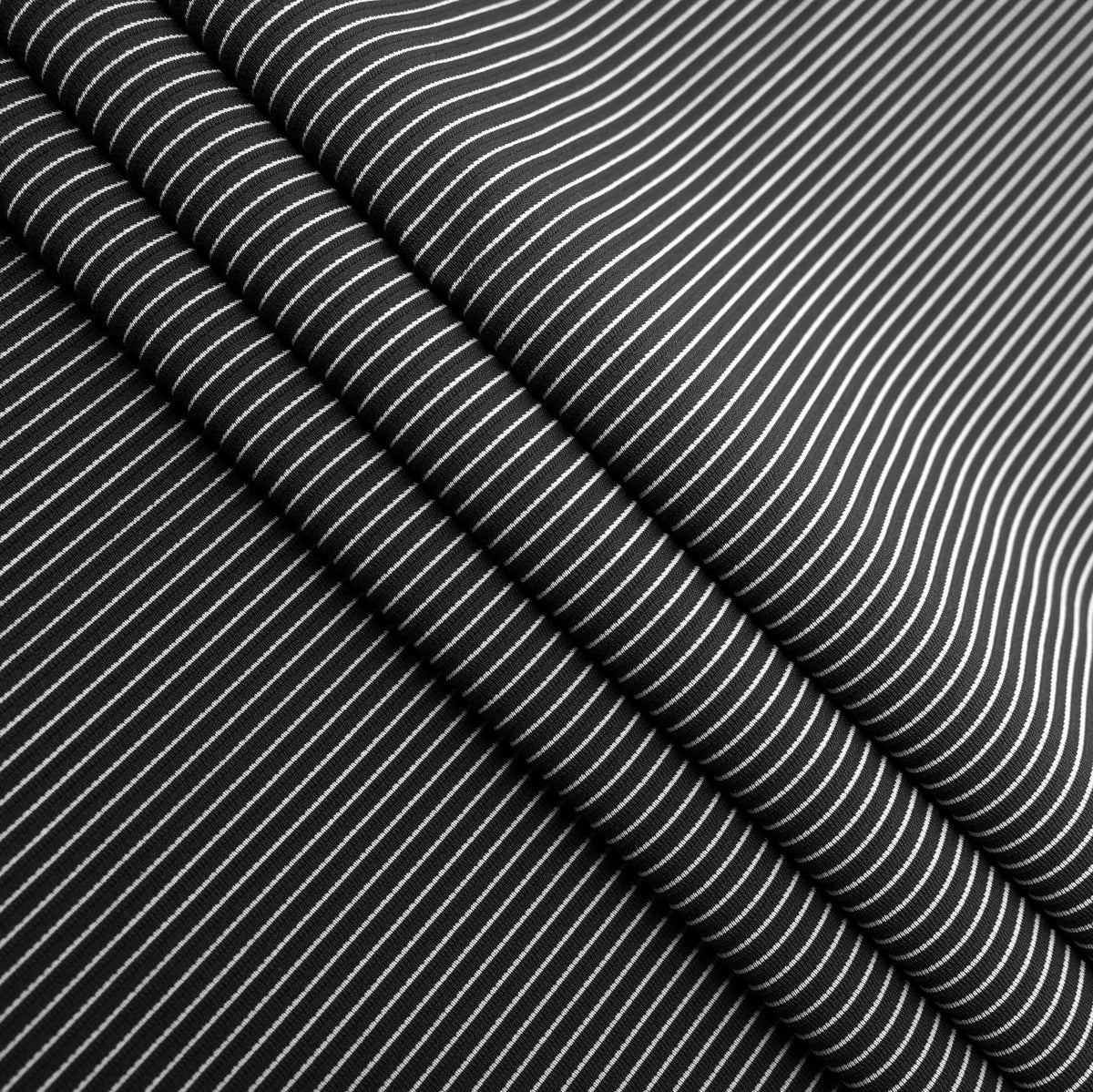 #color_black/white