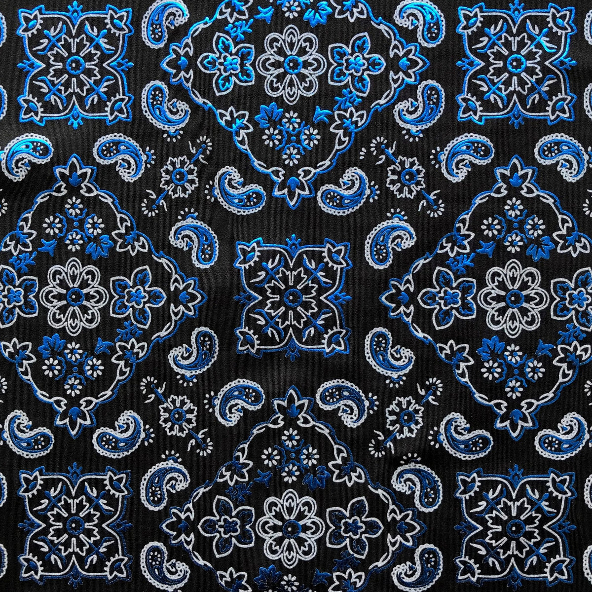 #color_black/royal