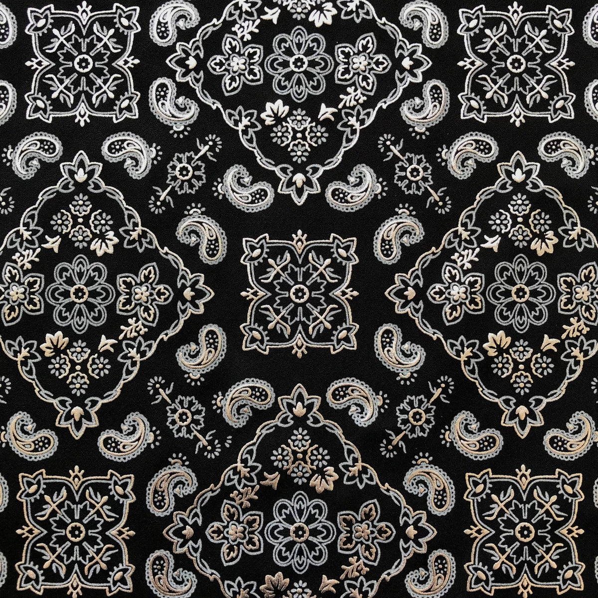 #color_black/silver
