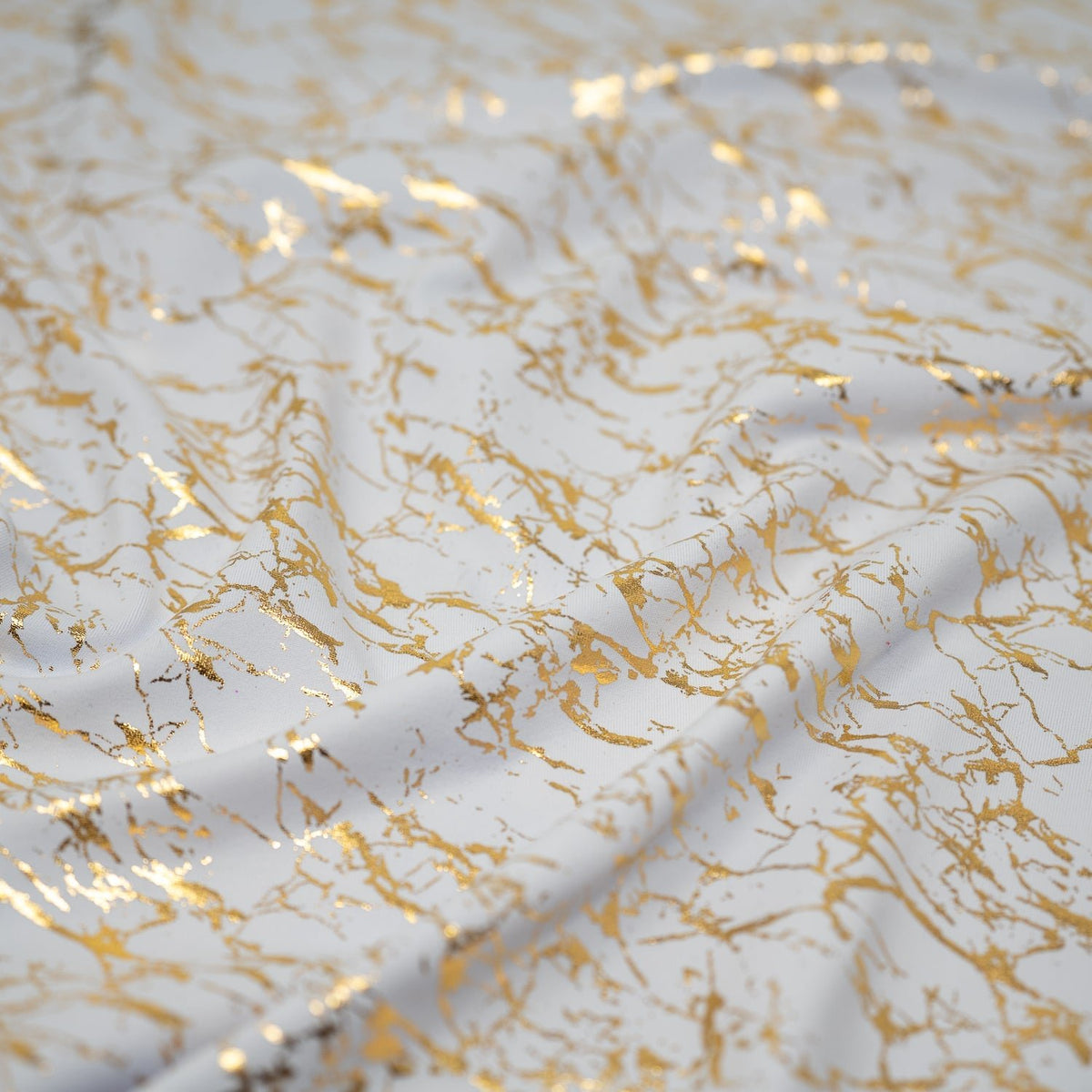 #color_white/gold