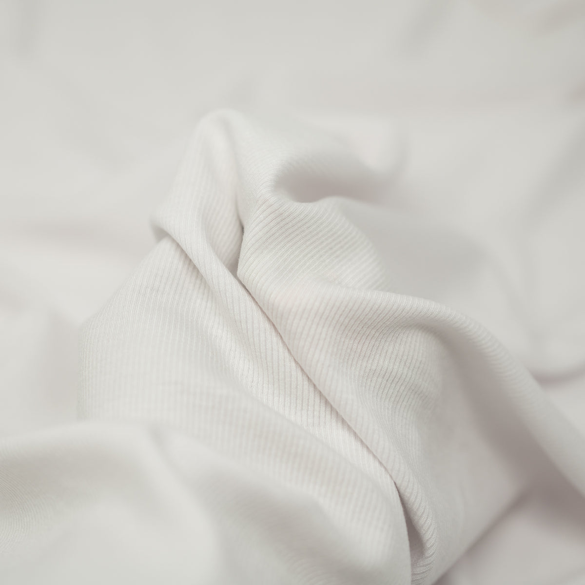 #color_White