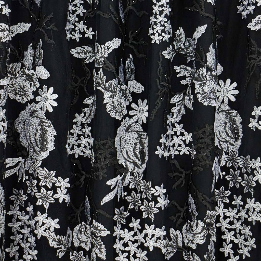 #color_black/white