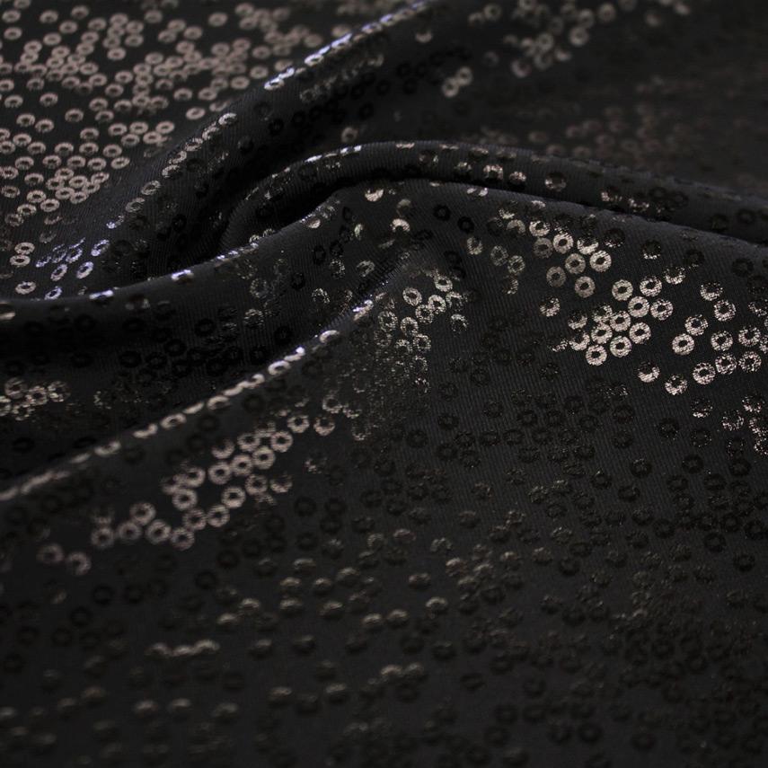 #color_black/black