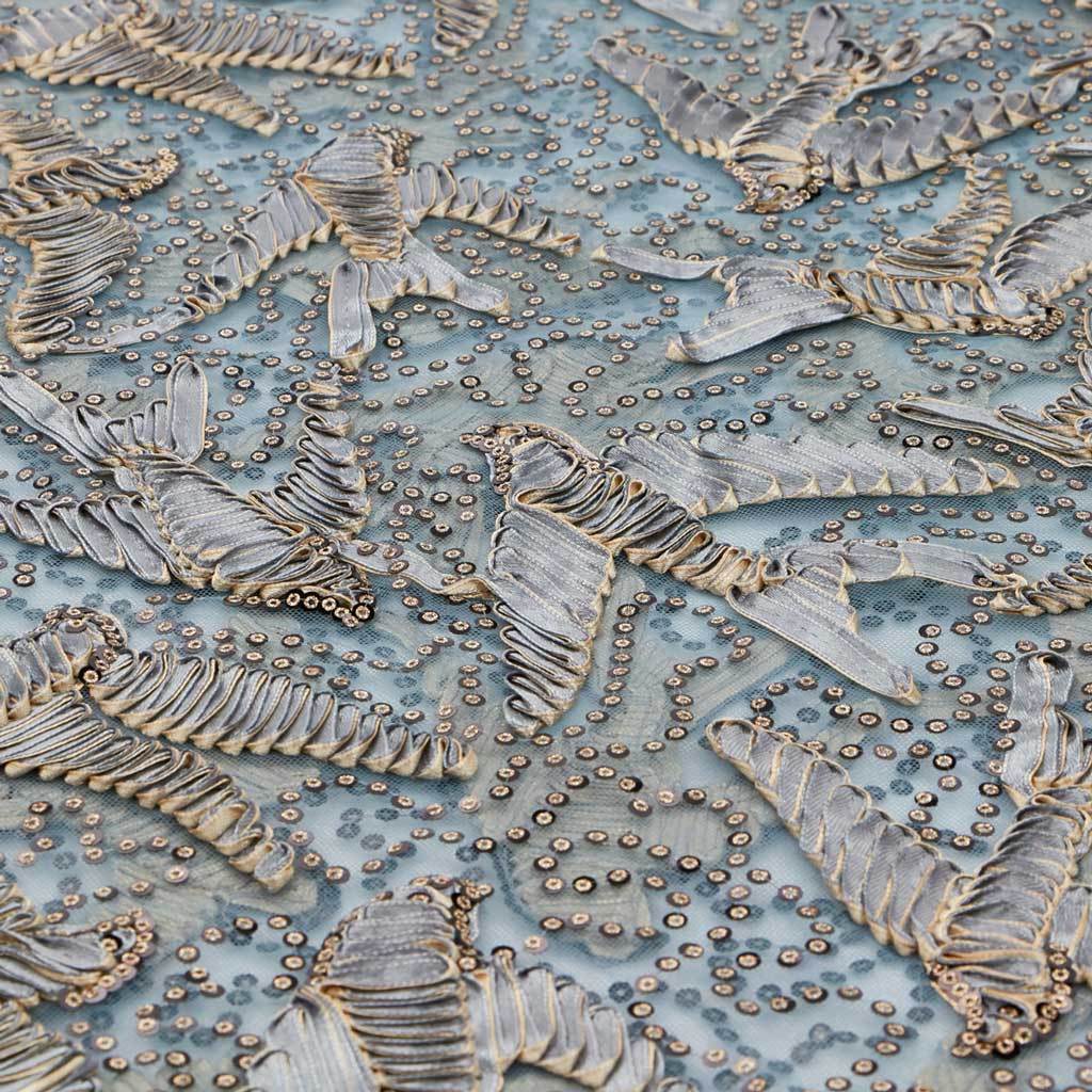 #color_light blue/gold