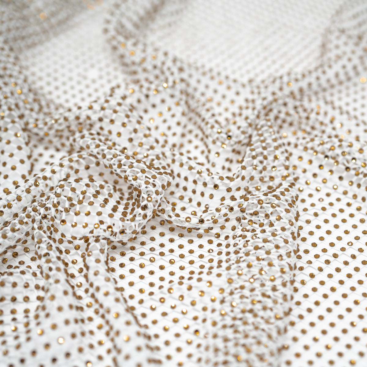 #color_white/gold