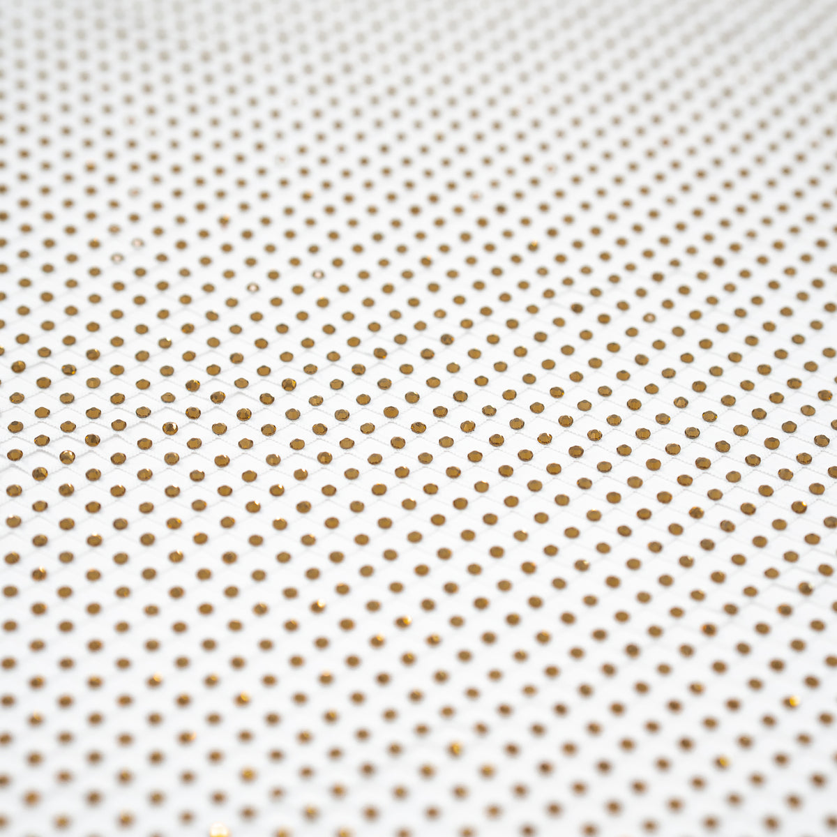 #color_white/gold