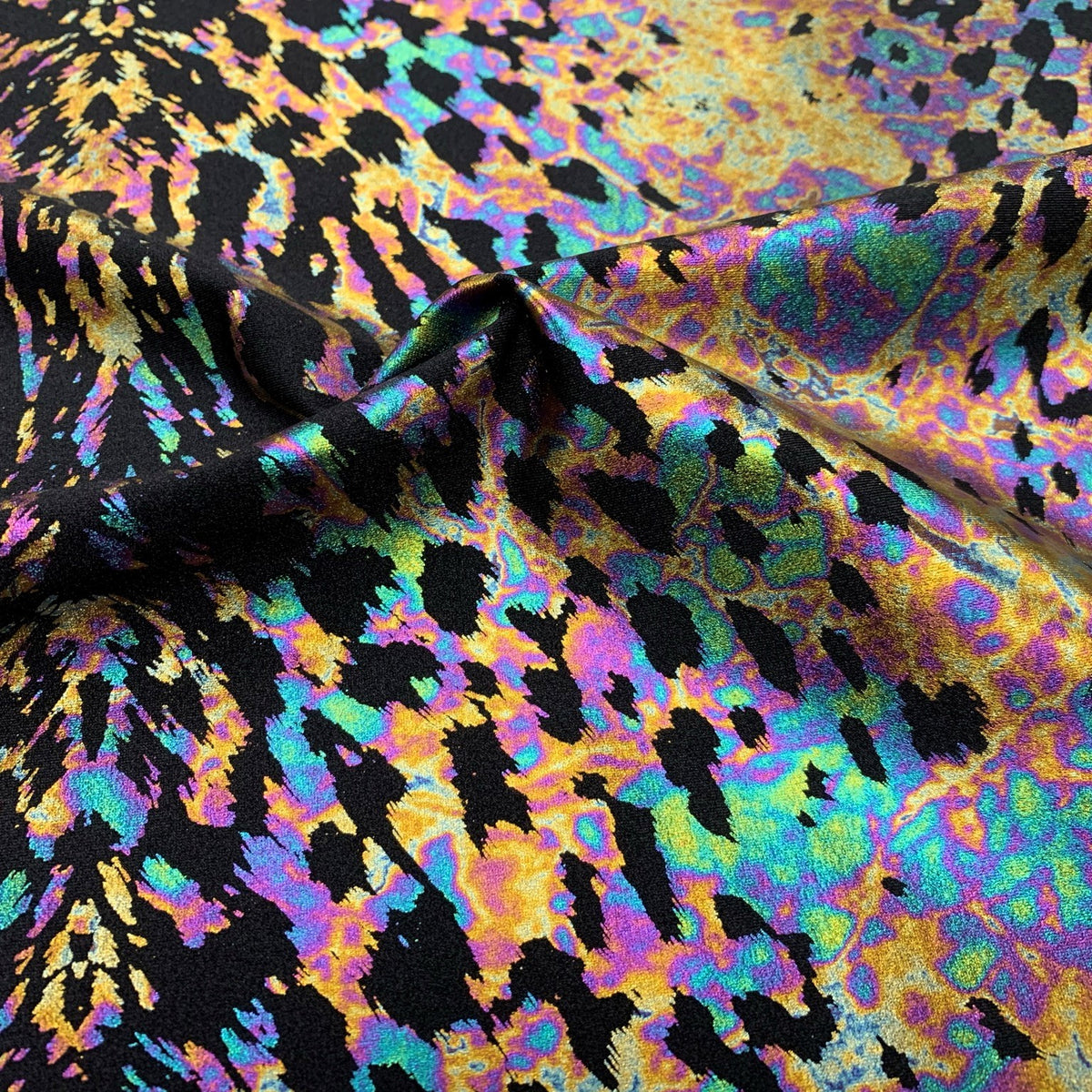 #color_black/iridescent