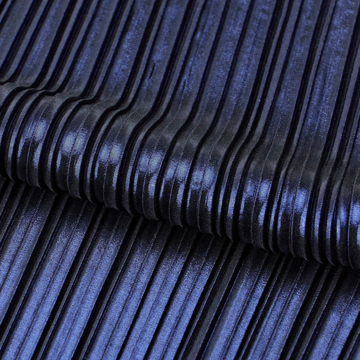 #color_black/royal