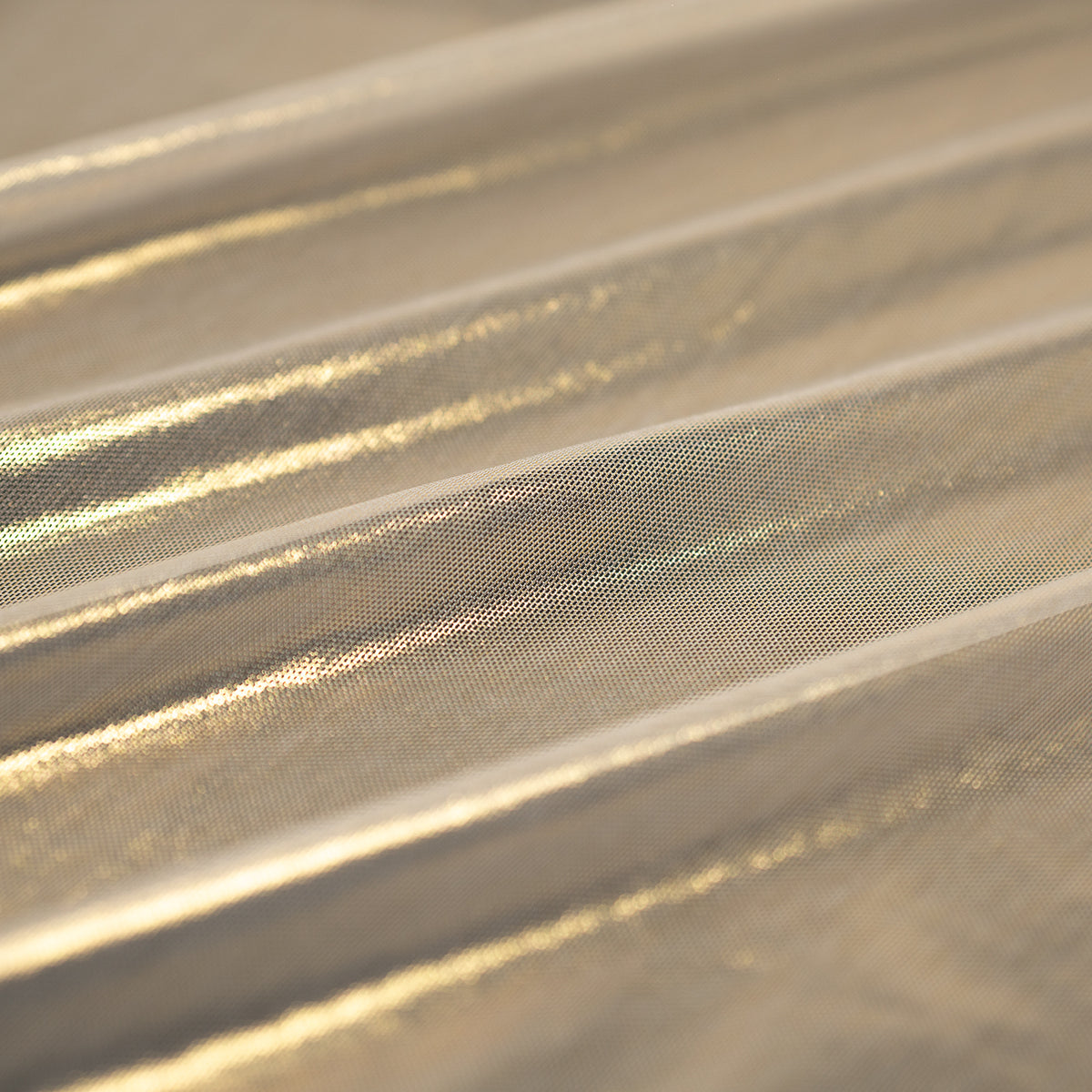 #color_white/gold
